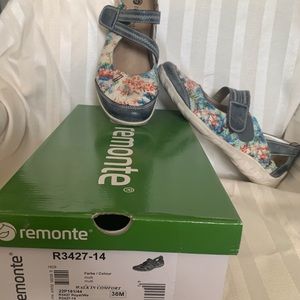 Remonte Mary Jane shoes